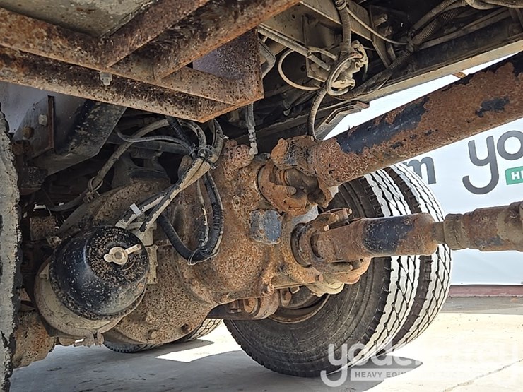 2005-peterbilt-357-image-27
