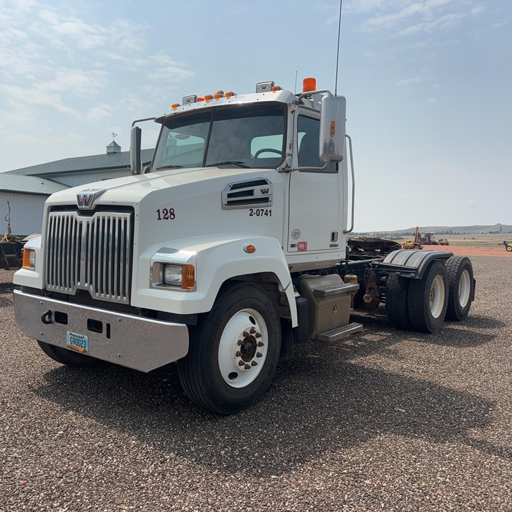2015 Western Star W4700 Semi