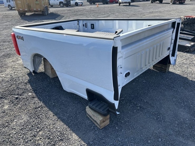 2025-ford-f350-image-3