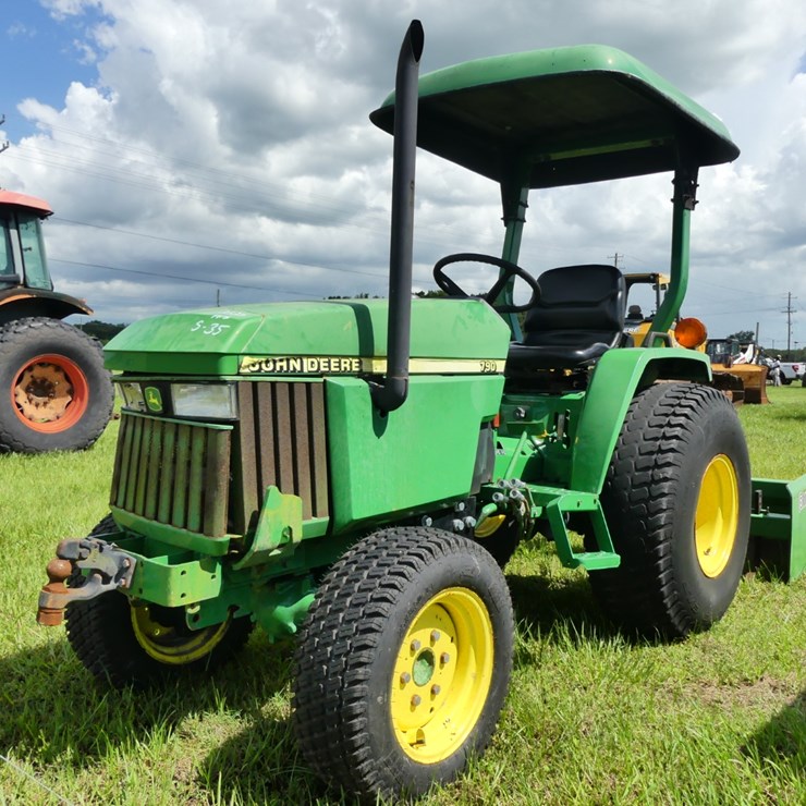 JOHN DEERE 790