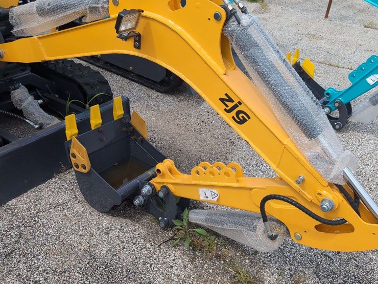 zjg-mini-excavator-zj-12-(yellow)-image-11