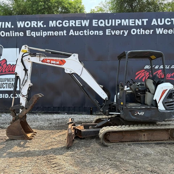 2021 BOBCAT E42
