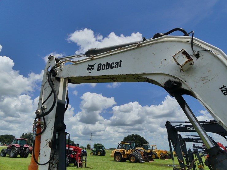 2011-bobcat-e80-image-7
