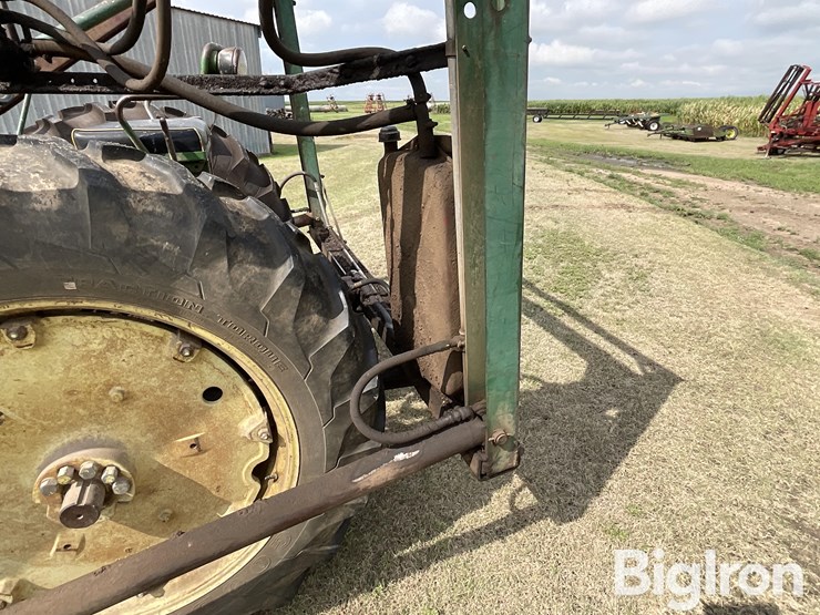 john-deere-70-image-14