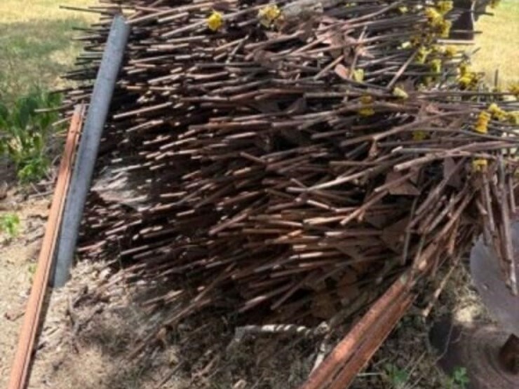large-amount-of-electric-fencing-image-5