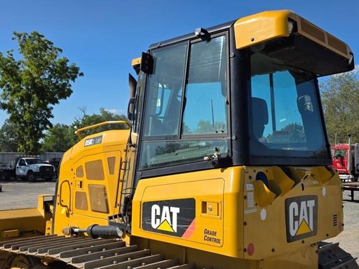 2020-caterpillar-d5k2-lgp-image-26