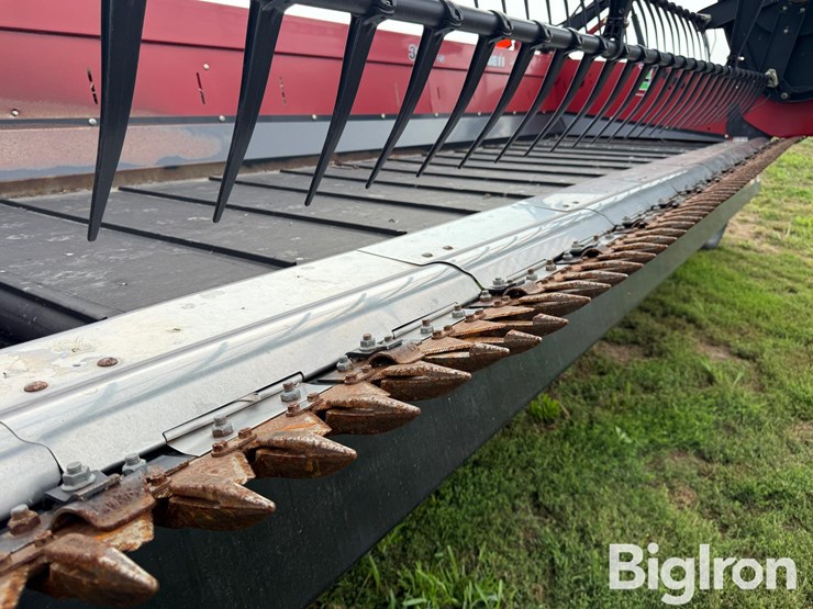 2014-case-ih-3162-image-16