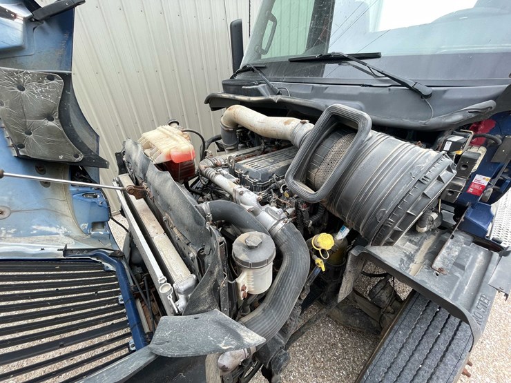 #108-•-2020-international-semi-tractor-(has-wi-title)-(denmark,-wi)-image-76