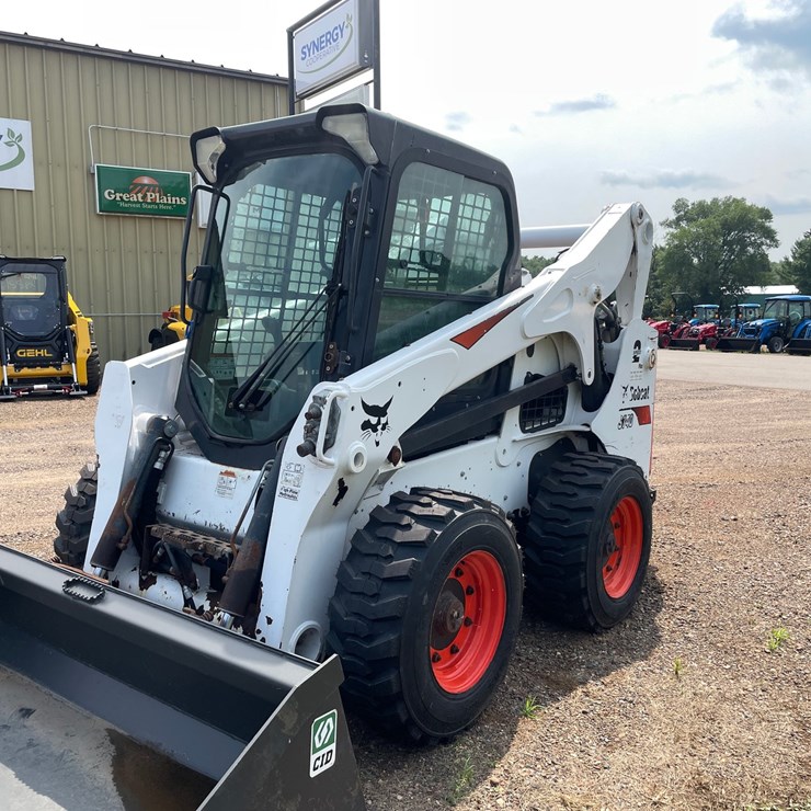 BOBCAT S740