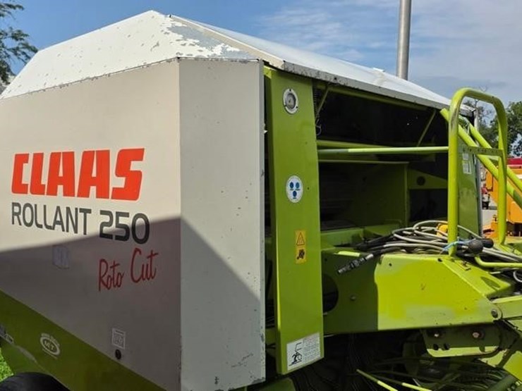 claas-rollant-250rc-image-7