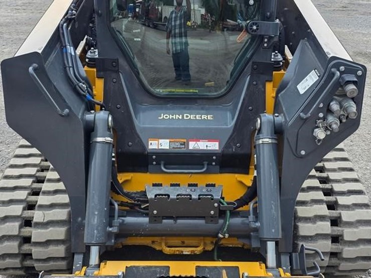 2025-deere-335-p-tier-image-38