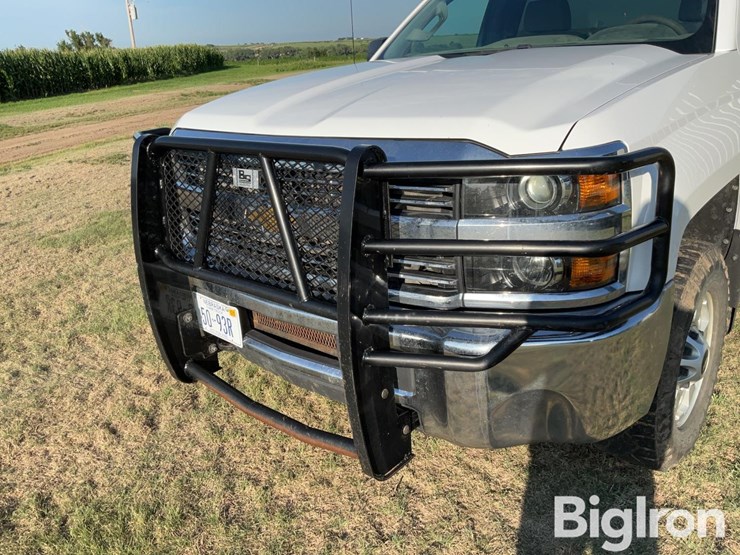 2018-chevrolet-silverado-2500hd-image-13