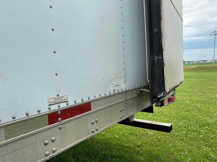 2005-utility-3000r-reefer-image-12