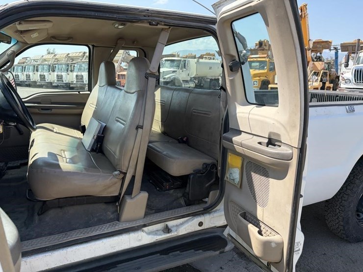 2002-ford-f250-image-13