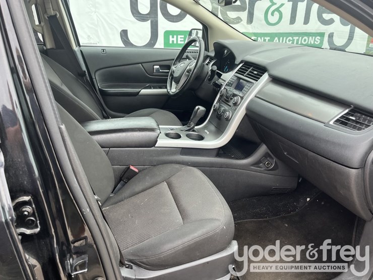 2013-ford-edge-image-31