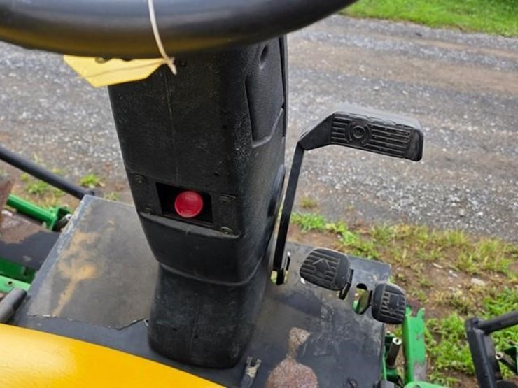 2005-john-deere-3225c-image-33