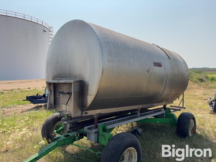 stainless-1500-gal-ss-tank-on-running-gear-image-9