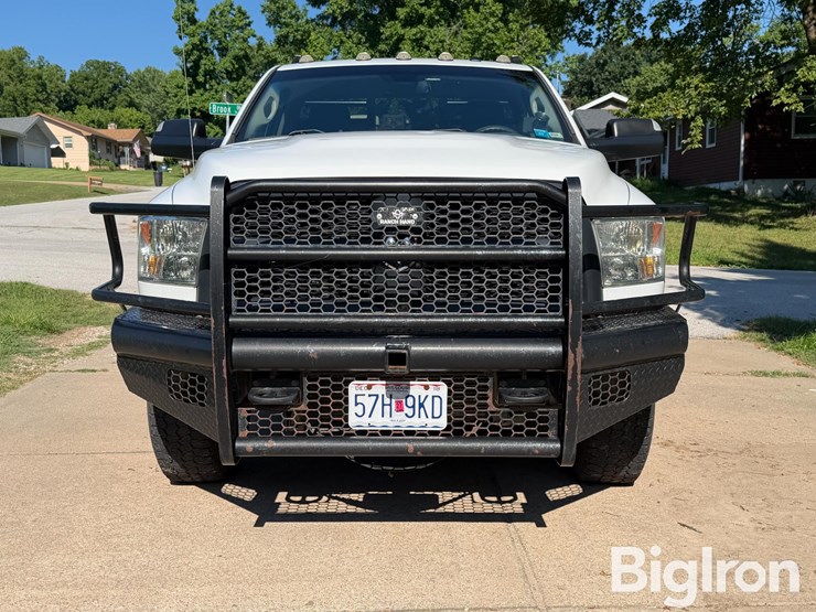 2016-dodge-3500hd-image-2