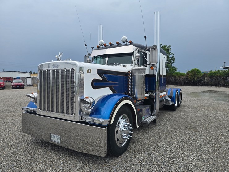 2000-peterbilt-379-image-2