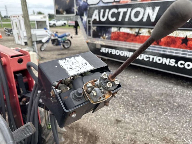 massey-ferguson-271xe-image-19