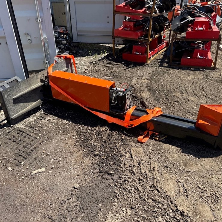 New GiYi Co Hydraulic Skidloader Log Splitter Attachment Model HLS-82