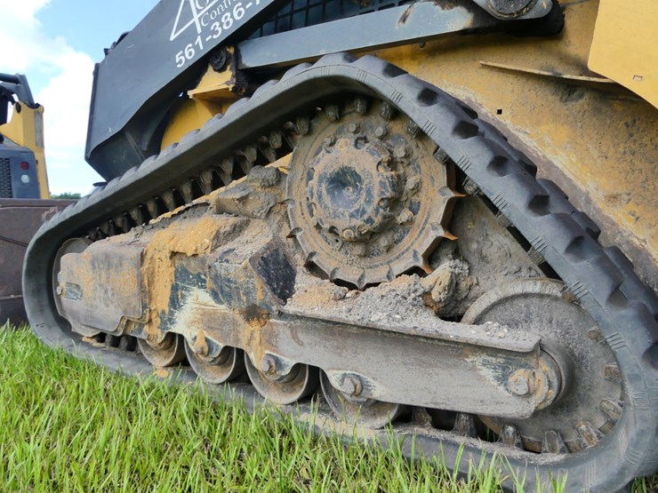 deere-317g-image-5