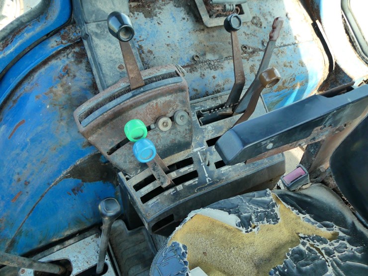 ford-7710-image-14