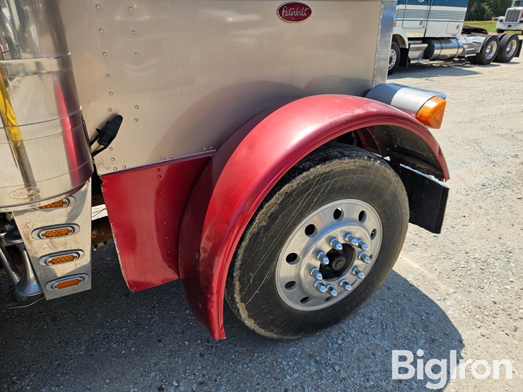 1995-peterbilt-379-image-13