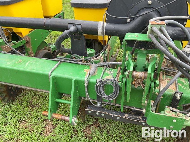 john-deere-1700-image-11