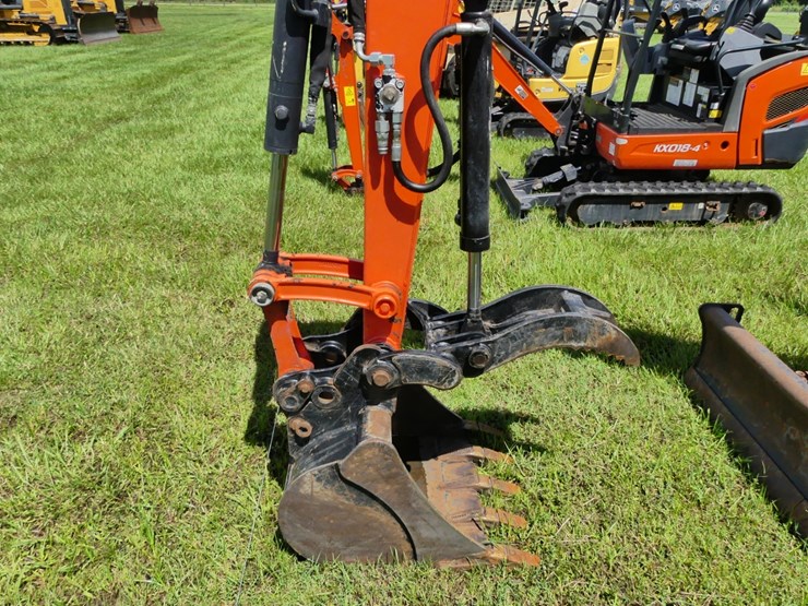 kubota-kx033-4-image-9