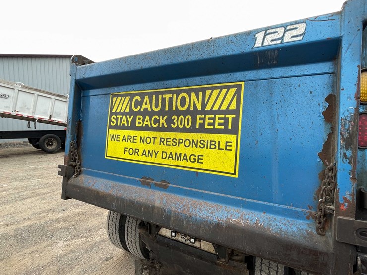 #141-•-2007-freightliner-cascadia-dump-truck-(has-wi-title)-(denmark,-wi)-image-30