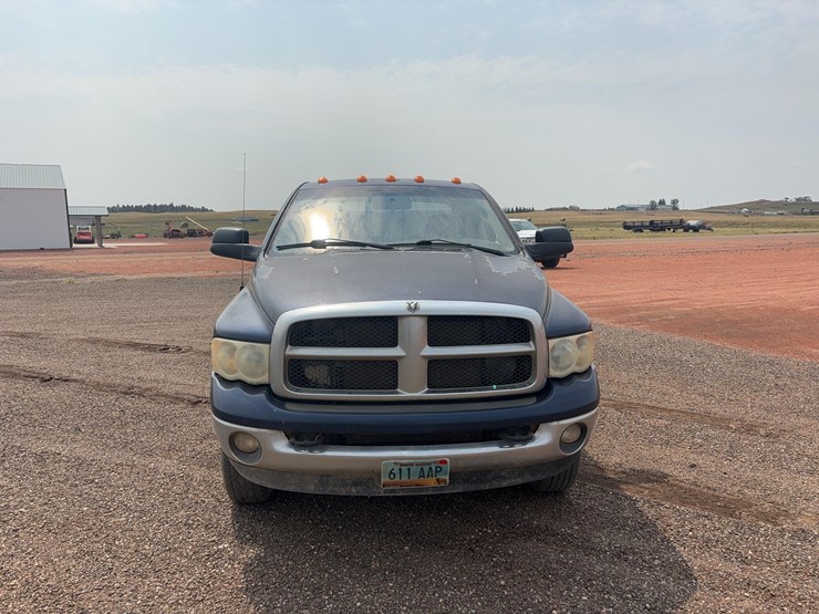 2003-dodge-3500-image-2