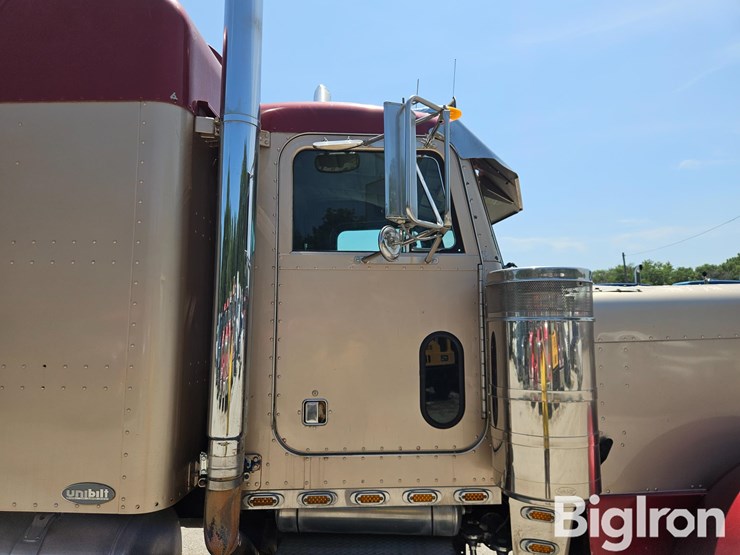 1995-peterbilt-379-image-17