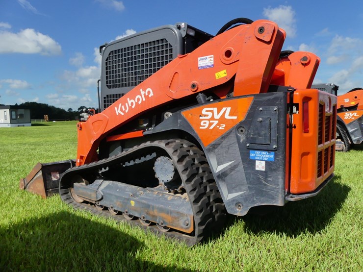 2023-kubota-svl97-2-image-4