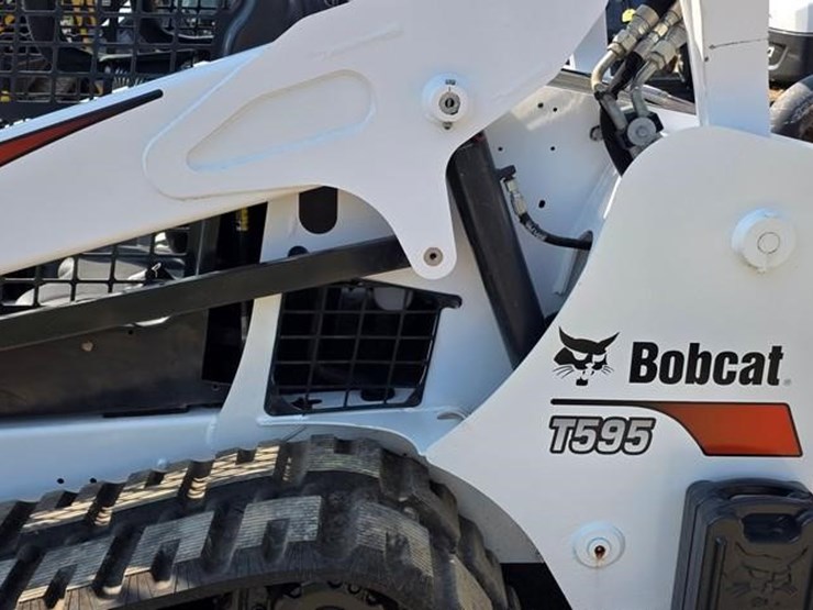 2019-bobcat-t595-image-25