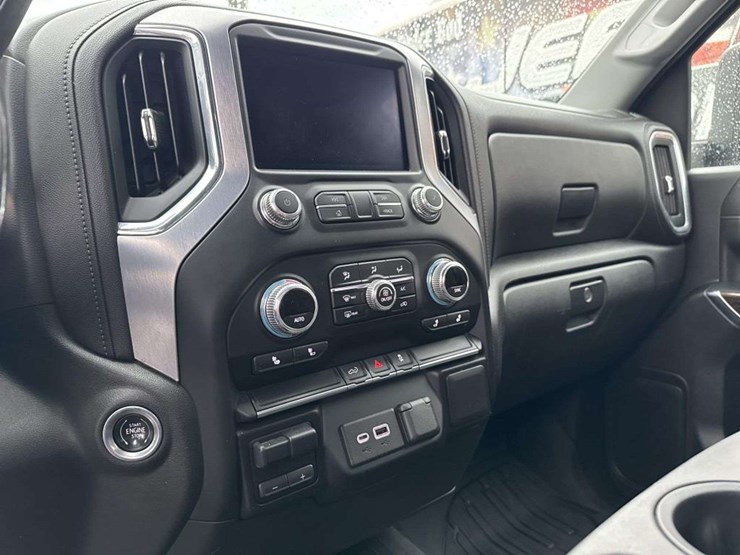 2022-gmc-sierra-2500-image-15