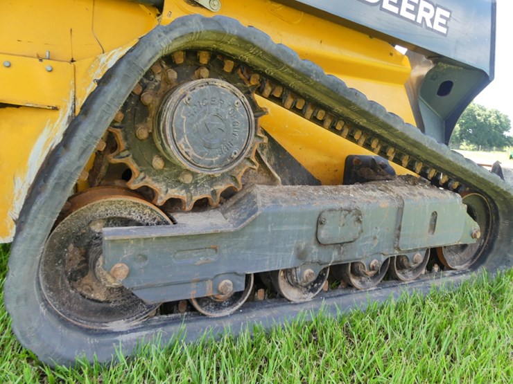 deere-325g-image-6