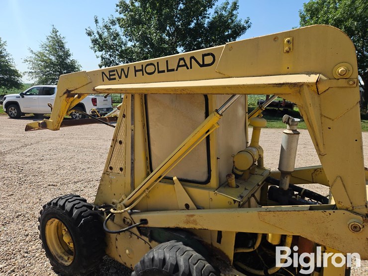 new-holland-l775-image-20