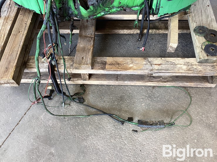 john-deere-4240-image-9