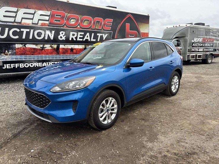 2020-ford-escape-se-image-1