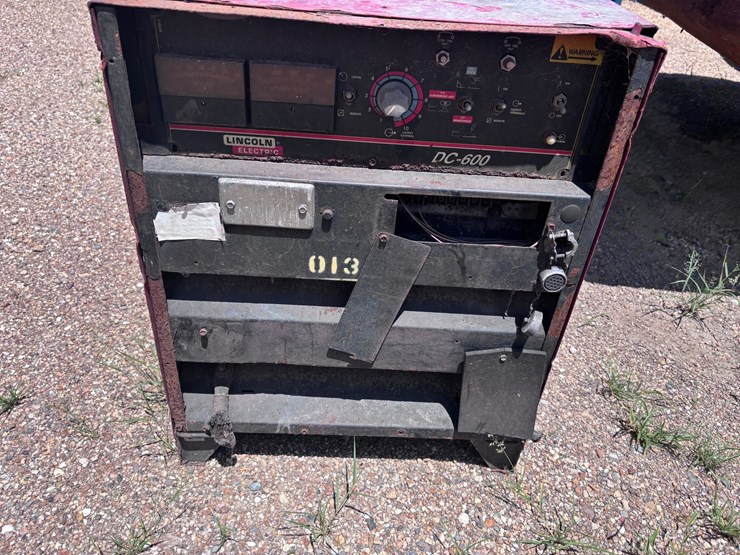 #2592-•-lincoln-electric-dc-600-welder-|-for-parts/repairs-image-2