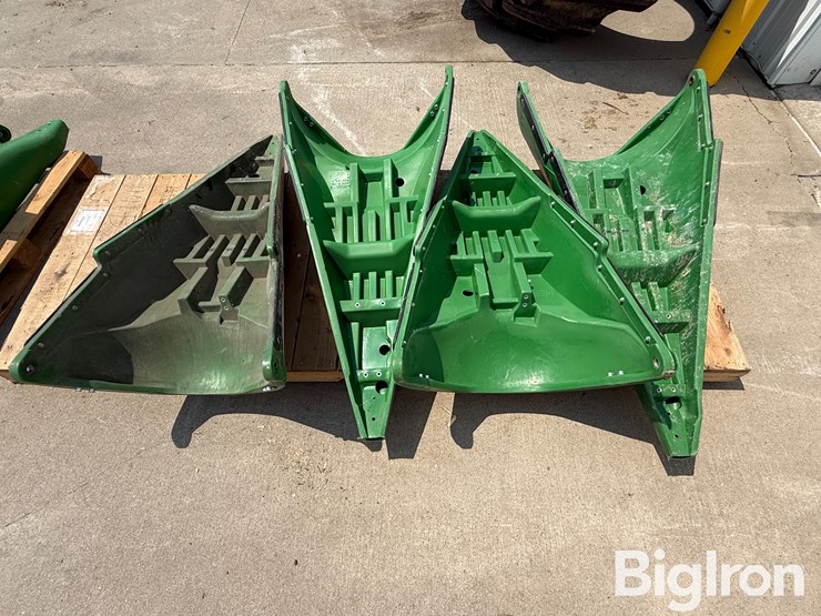 john-deere-poly-corn-head-snouts-image-16