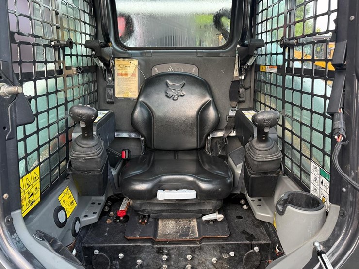 2021-bobcat-s590-image-17