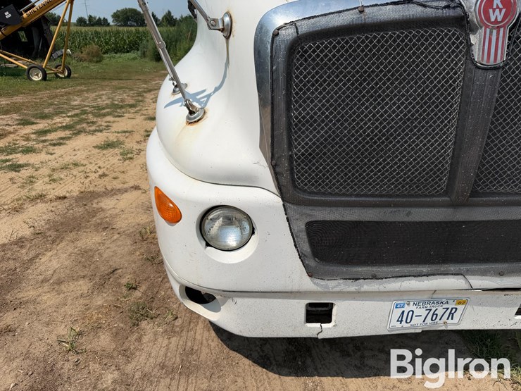 2001-kenworth-t2000-image-16