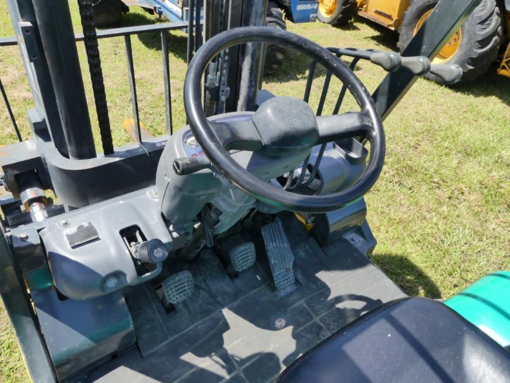 kamatsu-fg-35bcs-8--lp-warehouse-forklift-image-11