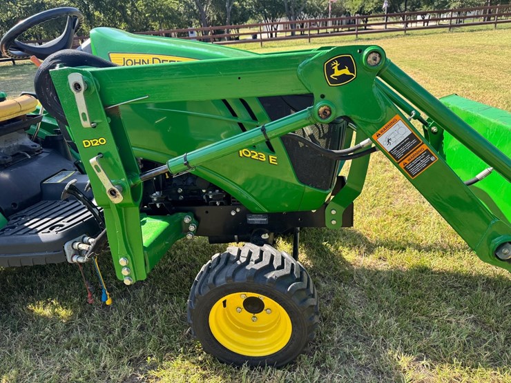 2014-john-deere-1023e-image-7