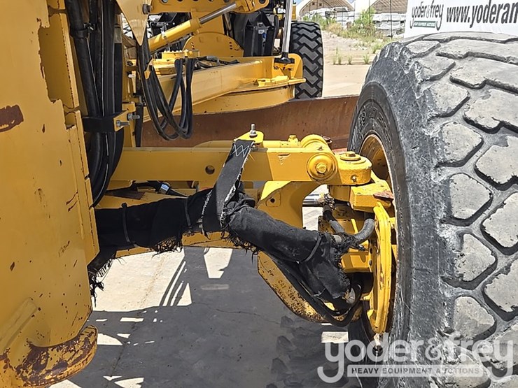 2016-caterpillar-140m3-awd-image-13