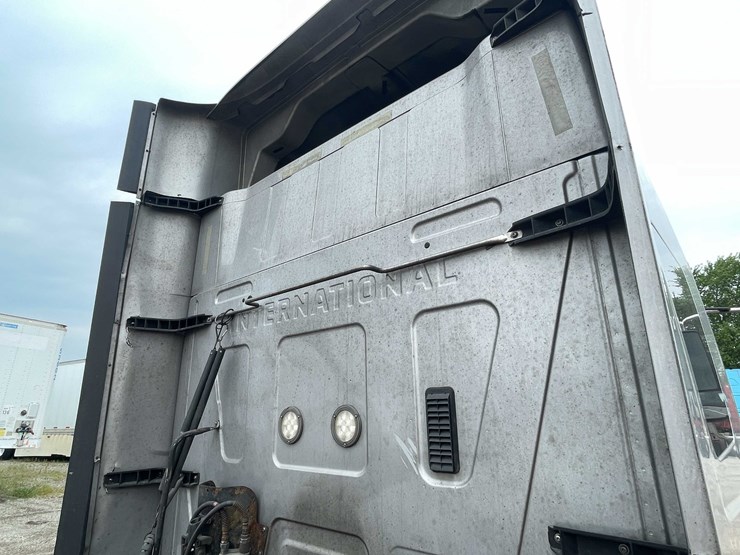 2016-international-prostar-image-25