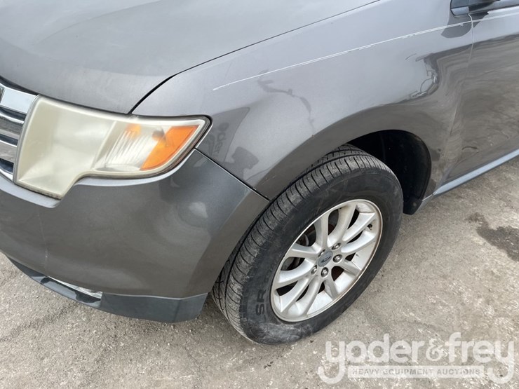 2010-ford-edge-image-12