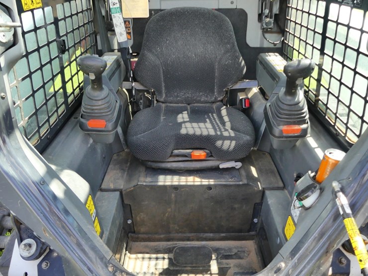 2022-bobcat-t76-image-13